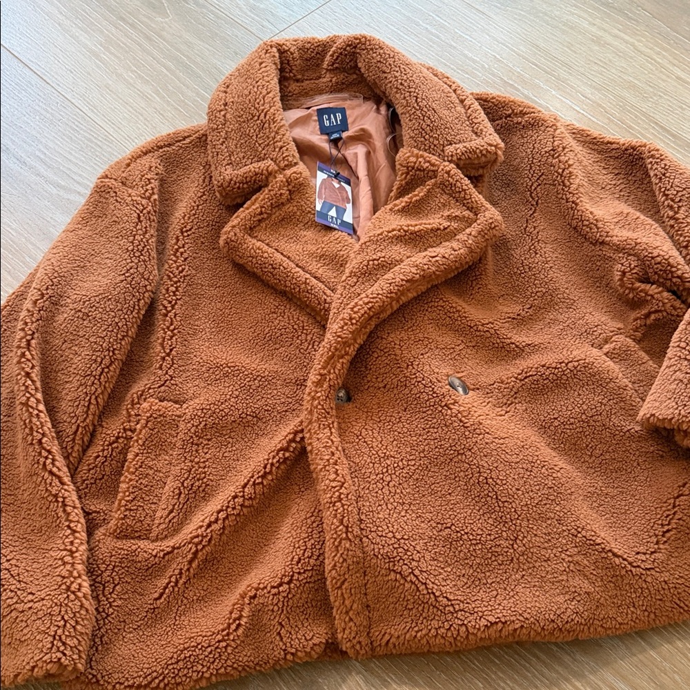 GAP Women’s Sherpa Jacket NWT- XXL